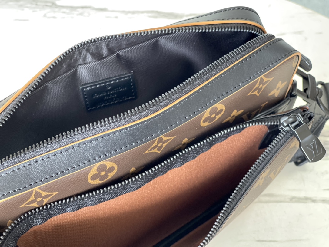 Louis Vuitton Messenger Bag Canvas M-l-s