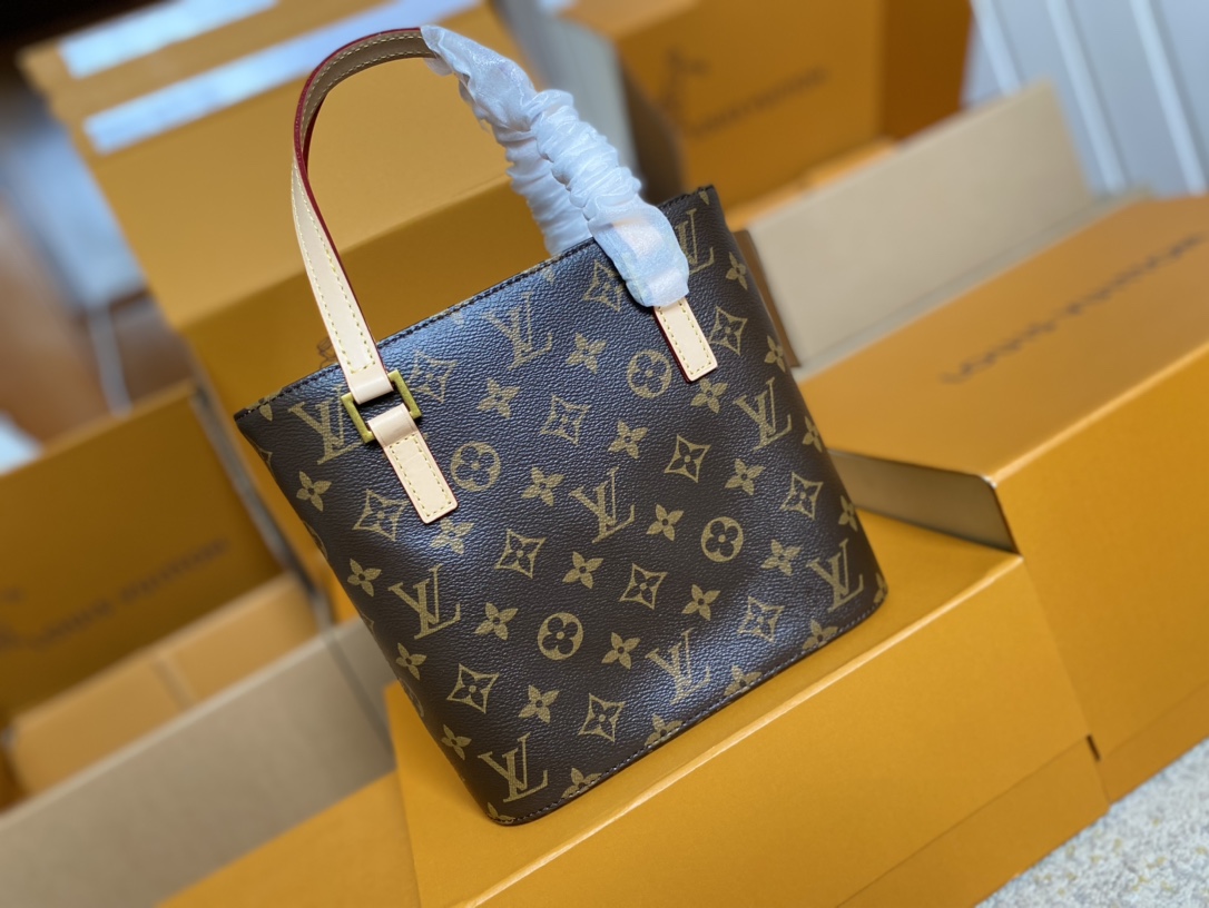 Louis Vuitton Basic Bag M-l-s
