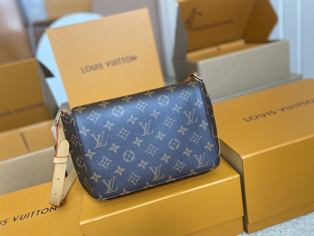 Louis Vuitton Messenger Bag Canvas M-l