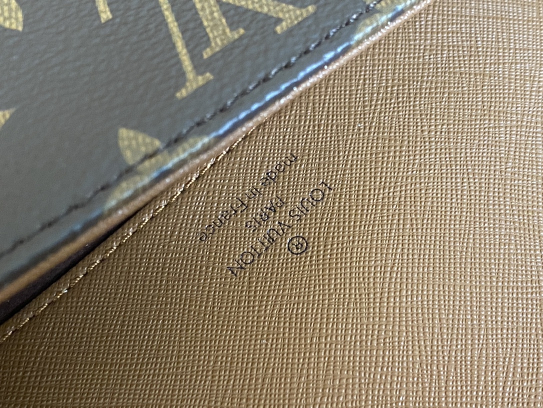 Louis Vuitton Messenger Bag Canvas M-l