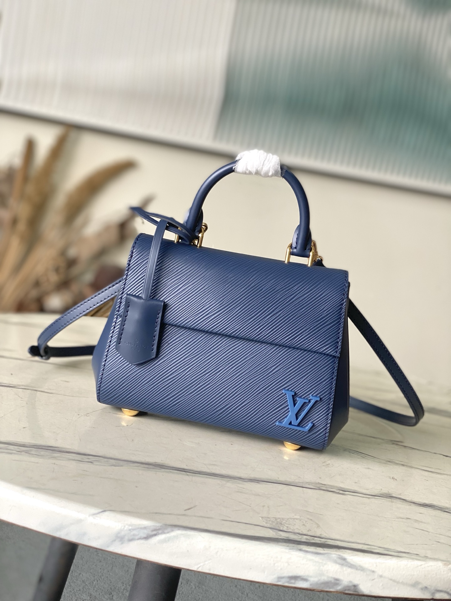 Louis Vuitton Basic Bag M-l