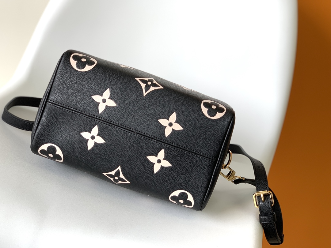 Louis Vuitton Basic Bag Black M-l-s
