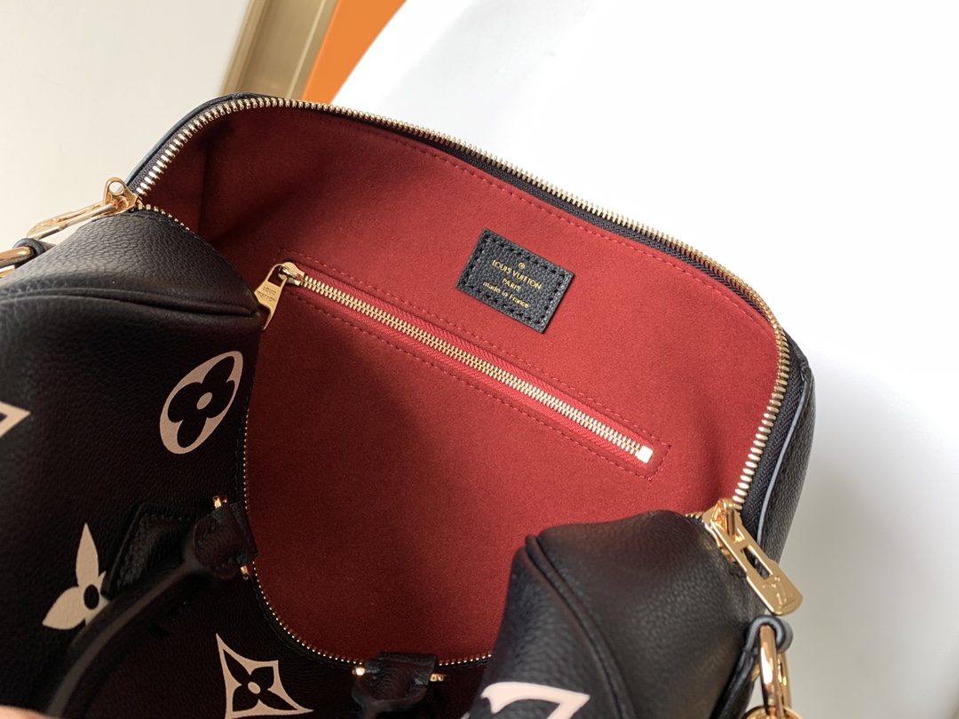 Louis Vuitton Basic Bag Black M-l-s