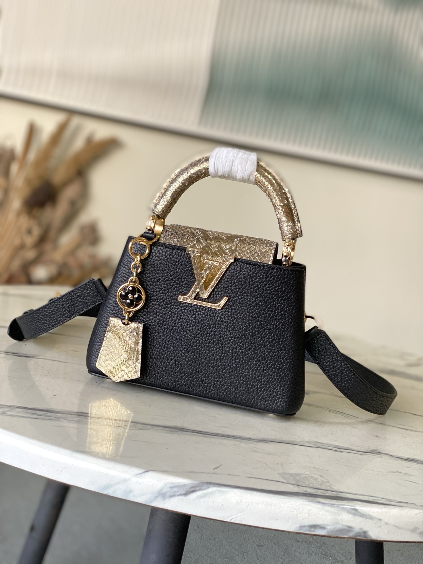 Louis Vuitton Basic Bag Black M-l-s