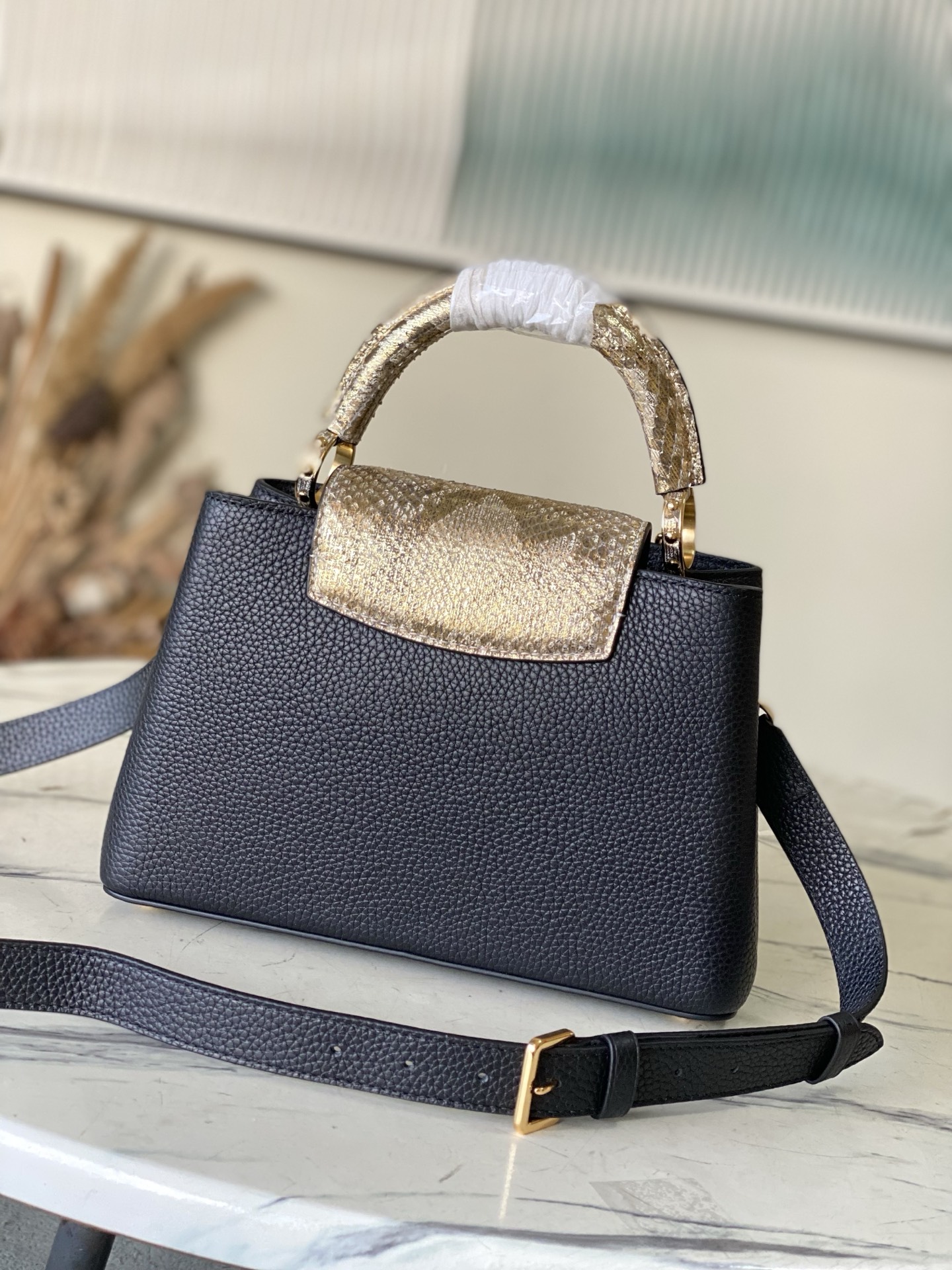 Louis Vuitton Basic Bag Black M-l-s