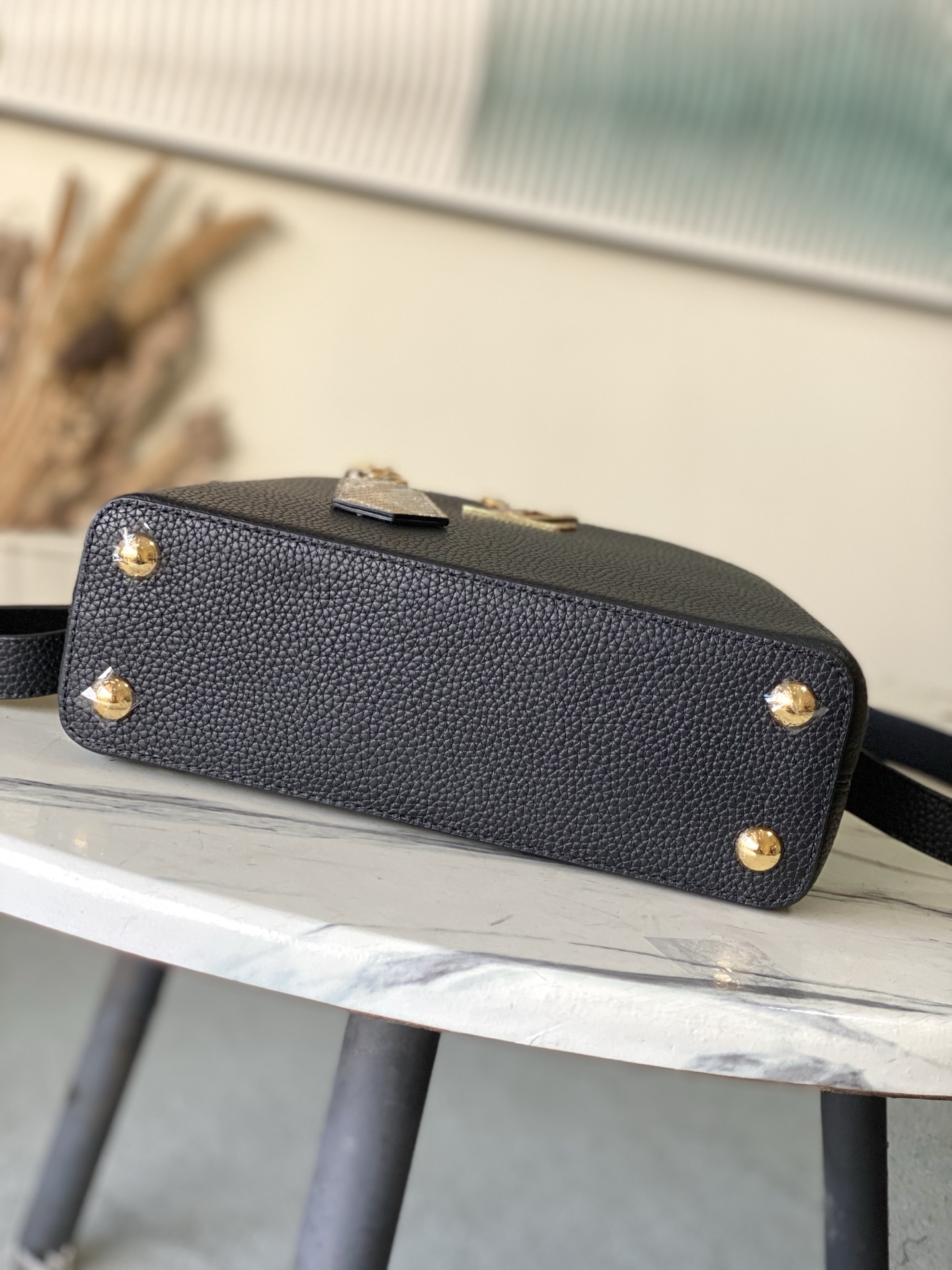 Louis Vuitton Basic Bag Black M-l-s