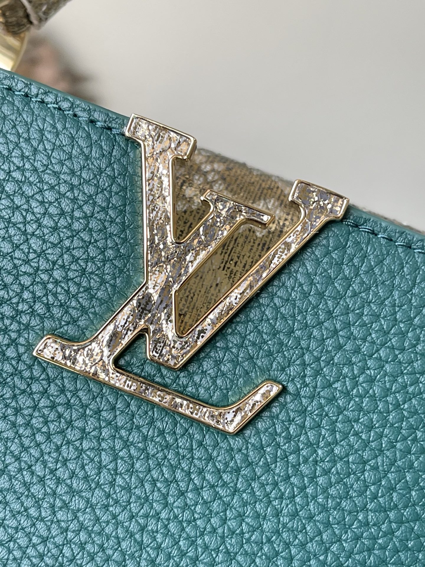 Louis Vuitton Basic Bag Green M-l-s
