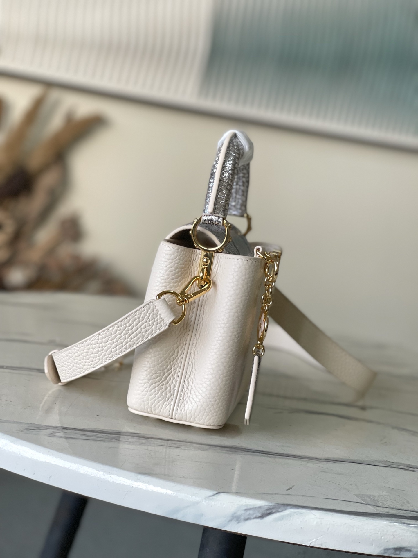 Louis Vuitton Basic Bag M-l-s