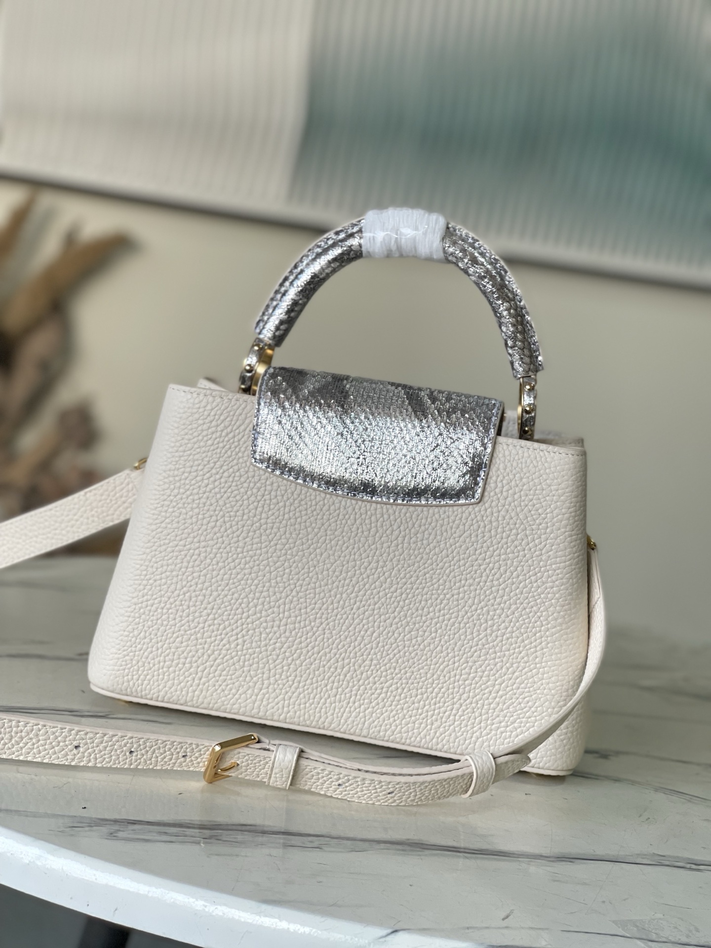 Louis Vuitton Basic Bag M-l-s