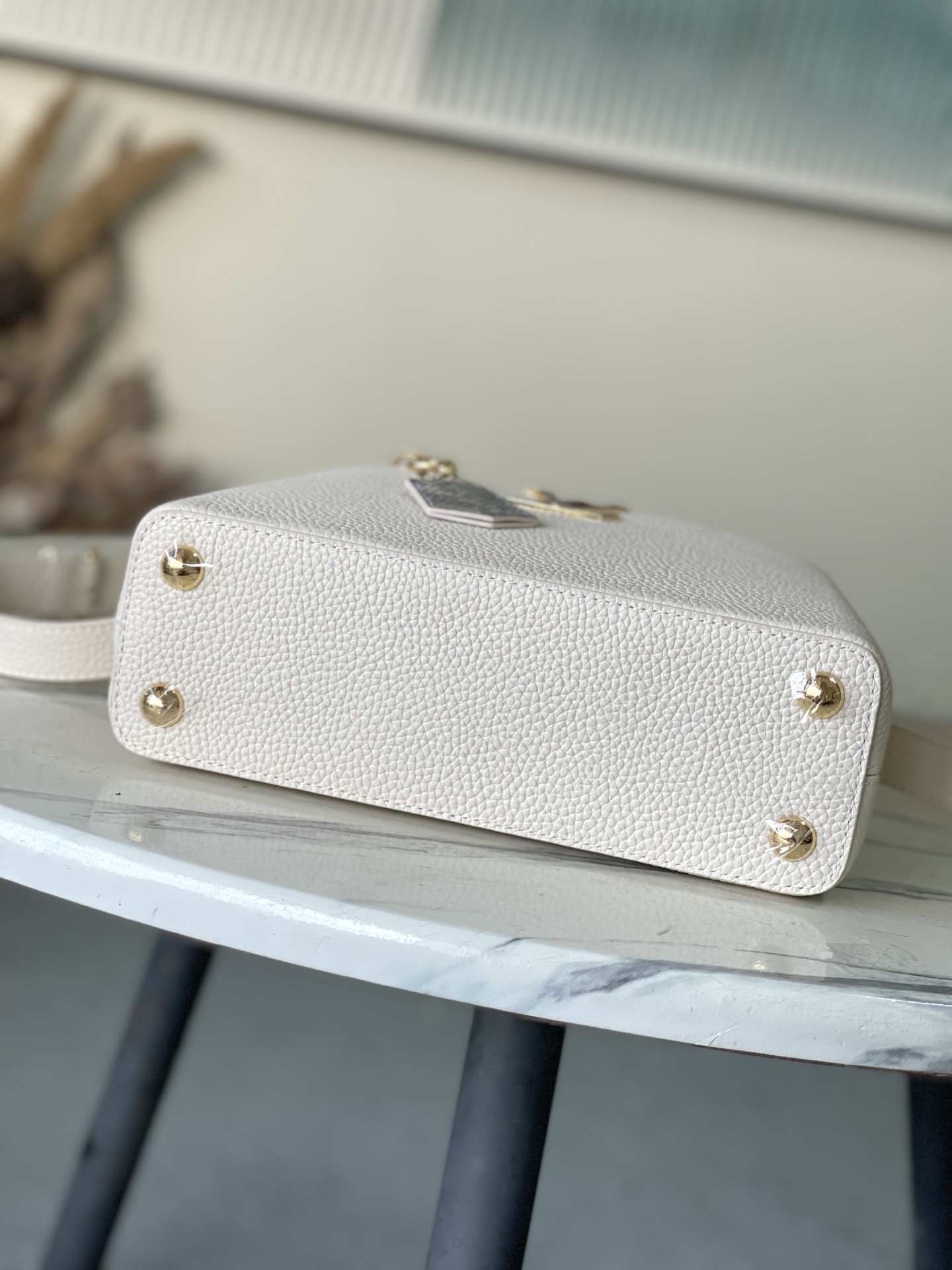 Louis Vuitton Basic Bag M-l-s