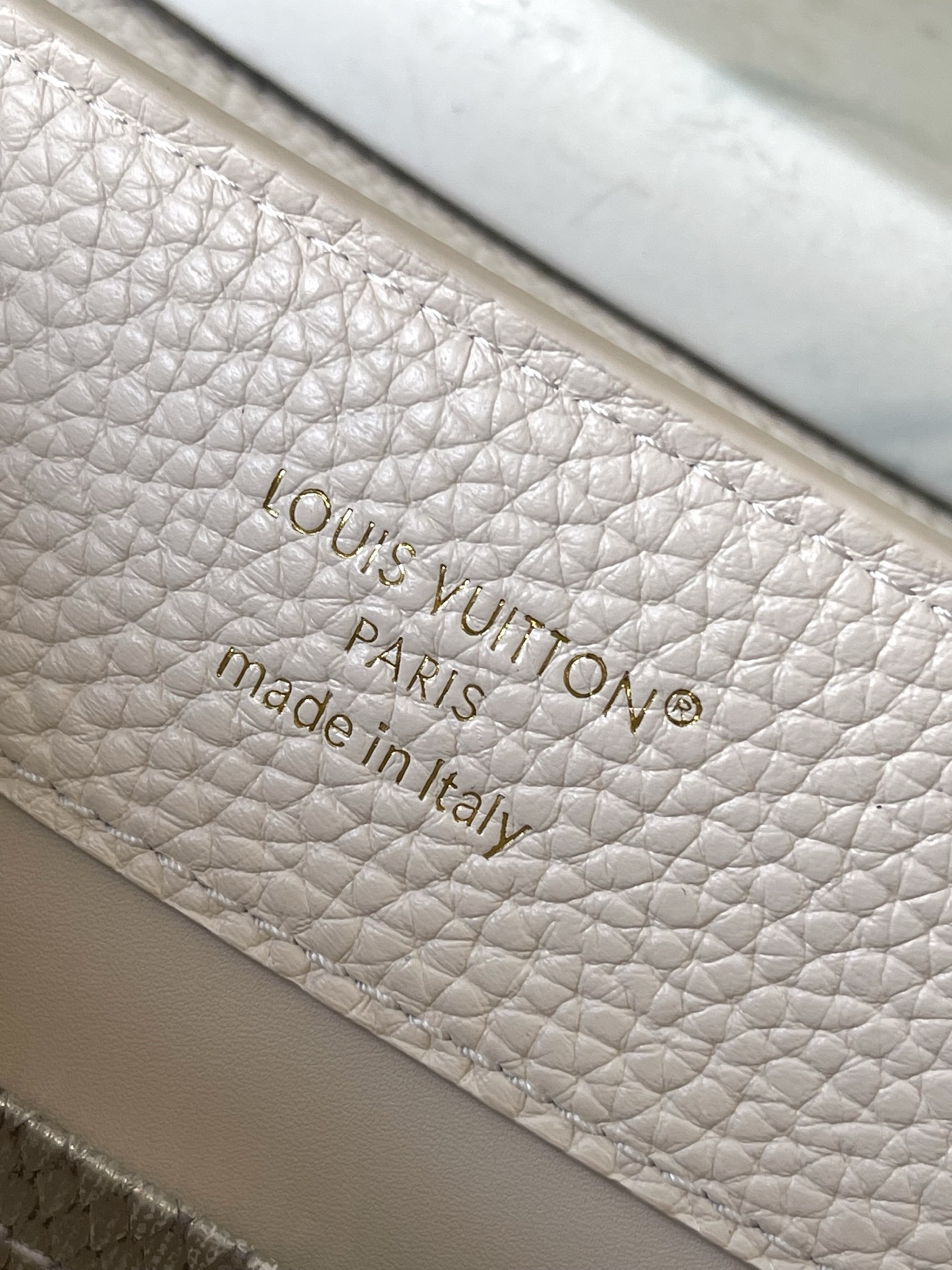 Louis Vuitton Basic Bag M-l-s