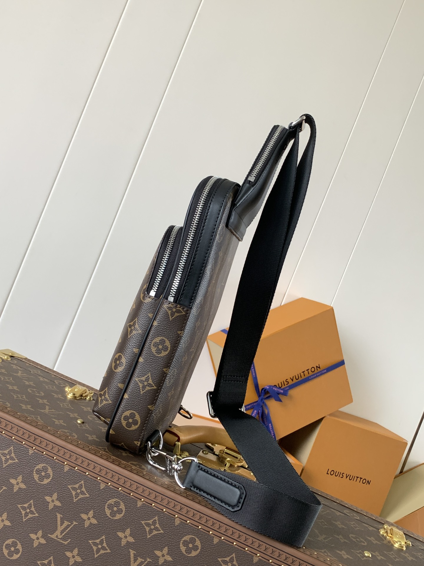 Louis Vuitton Shoulder Bag Cow Leather M