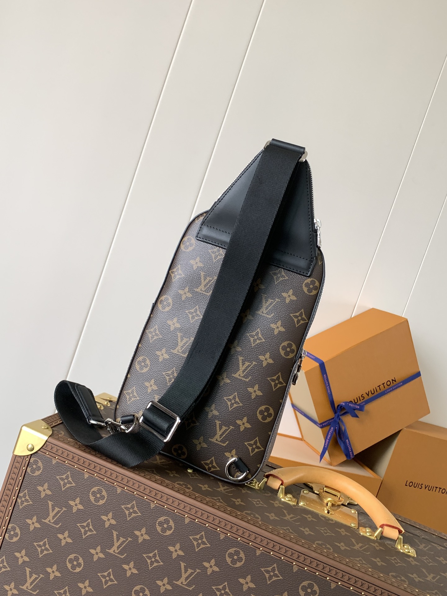Louis Vuitton Shoulder Bag Cow Leather M