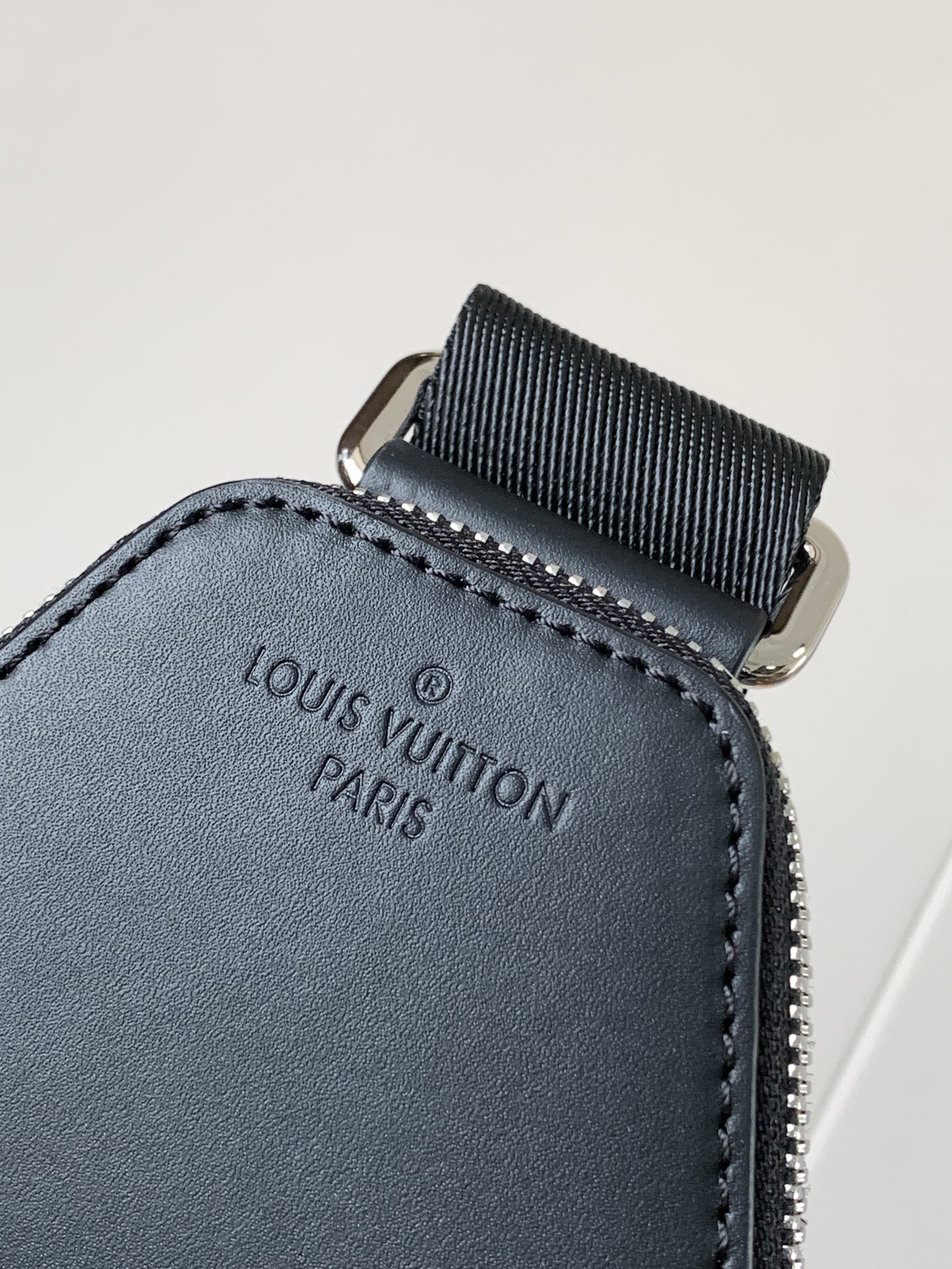 Louis Vuitton Shoulder Bag Cow Leather M