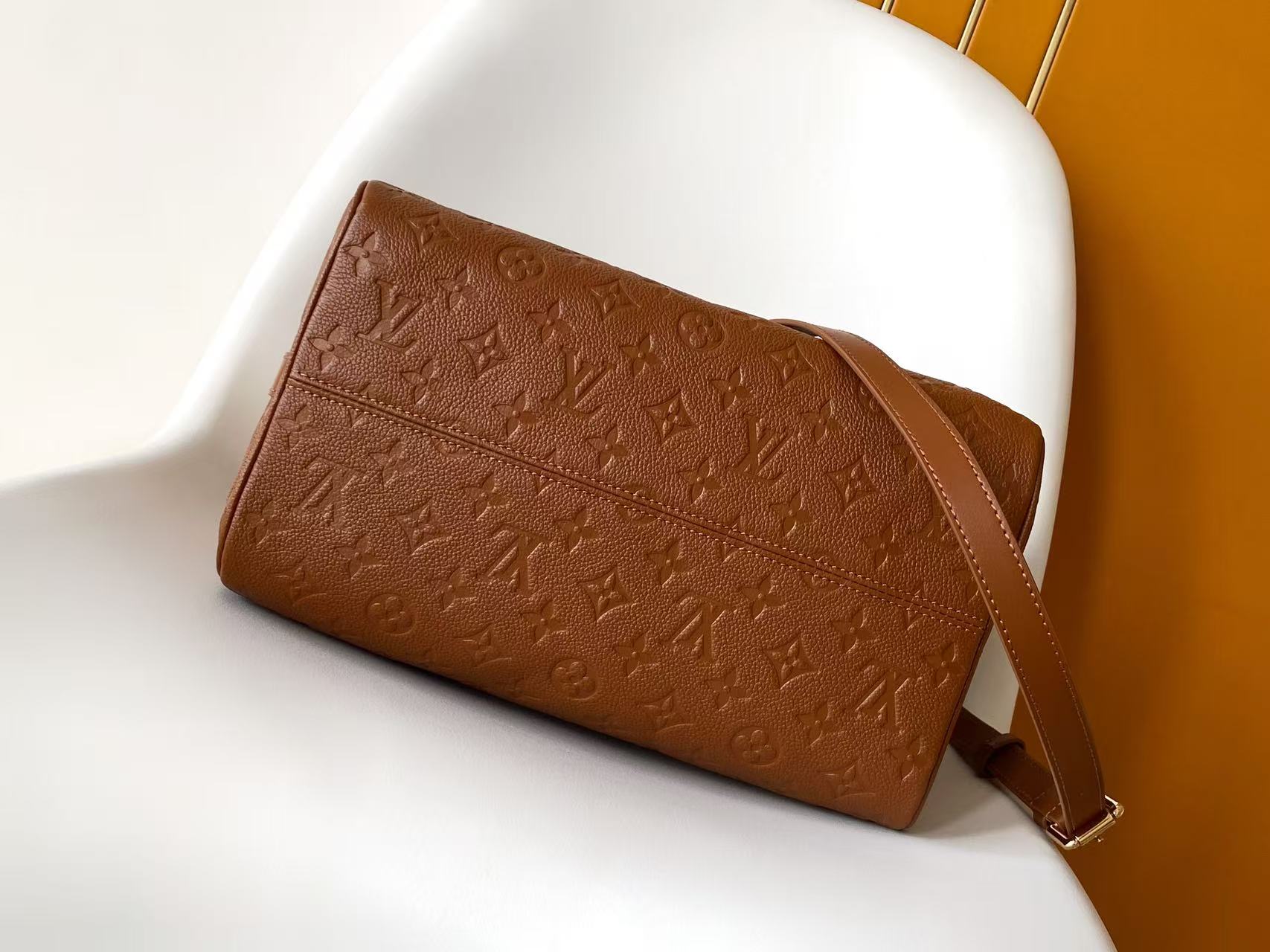 Louis Vuitton Basic Bag Cow Leather Black M-s