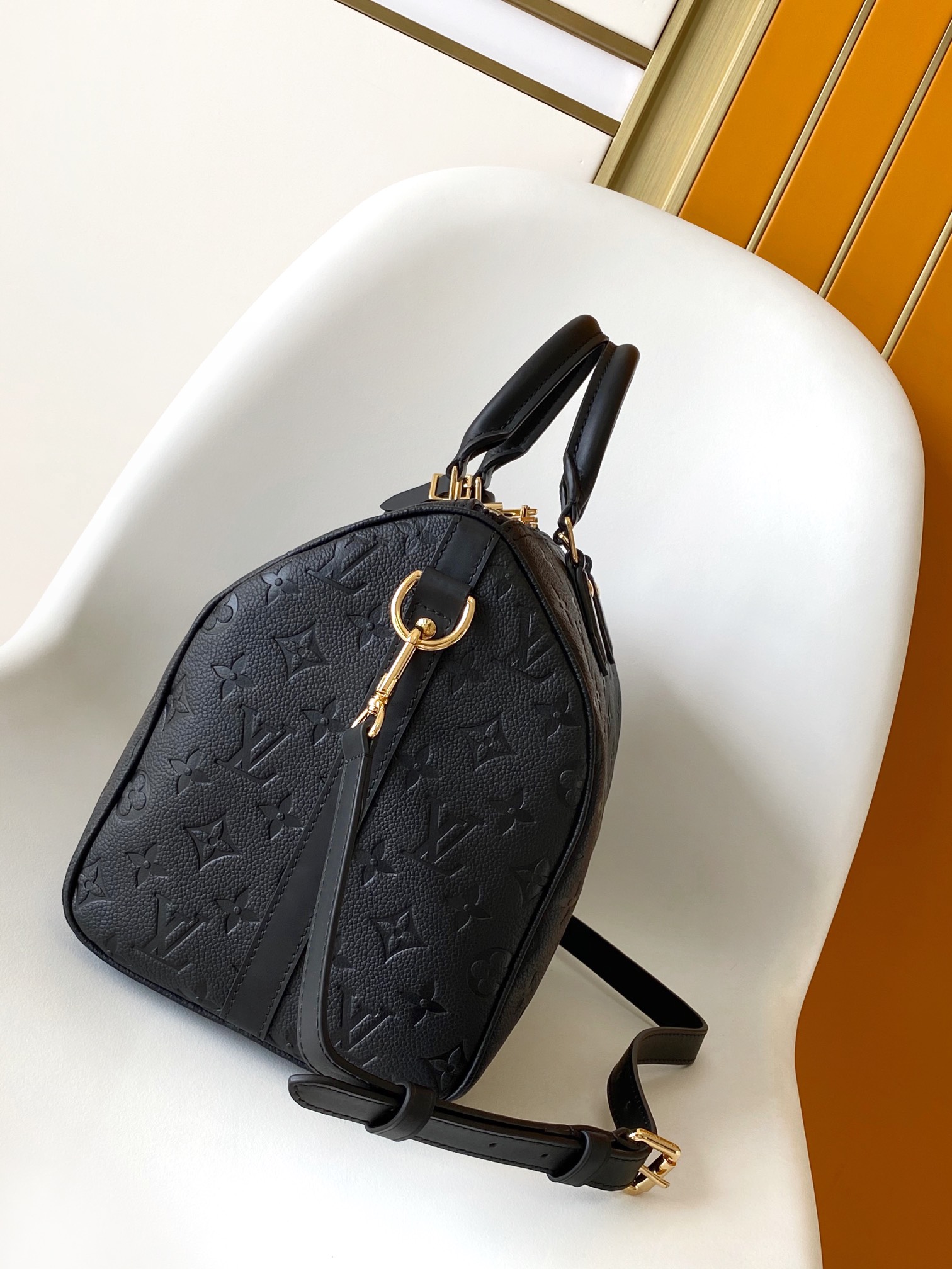 Louis Vuitton Basic Bag Cow Leather Black M-s