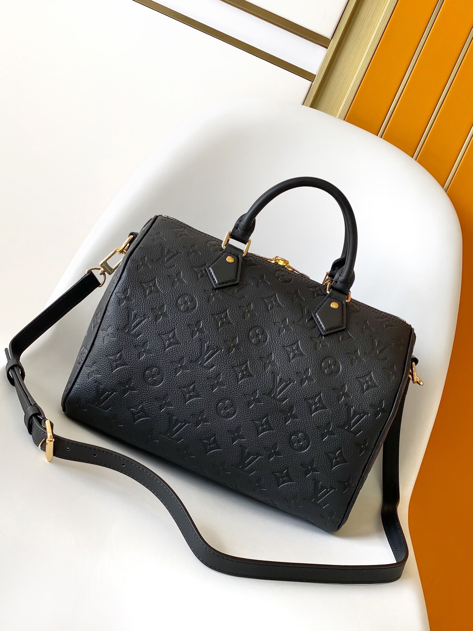 Louis Vuitton Basic Bag Cow Leather Black M-s