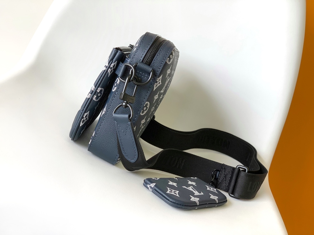 Louis Vuitton Messenger Bag Cow Leather Black M