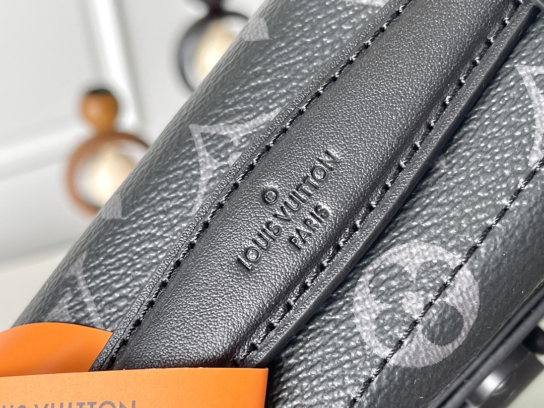 Louis Vuitton Basic Bag Cow Leather M-l-s