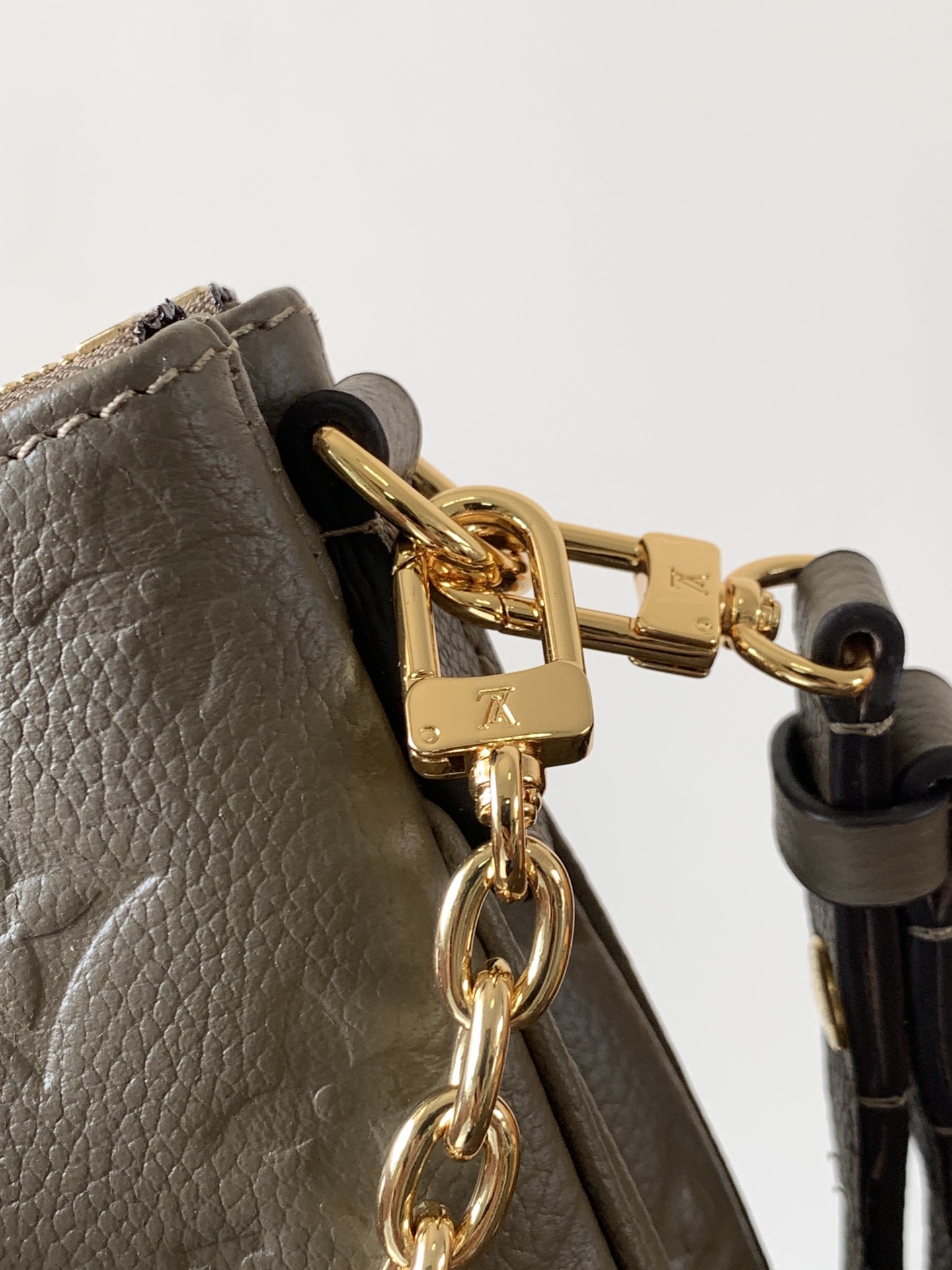 Louis Vuitton Basic Bag Cow Leather Black M-l-s