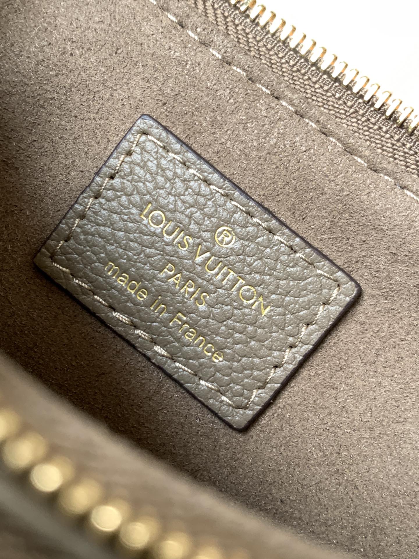 Louis Vuitton Basic Bag Cow Leather Black M-l-s