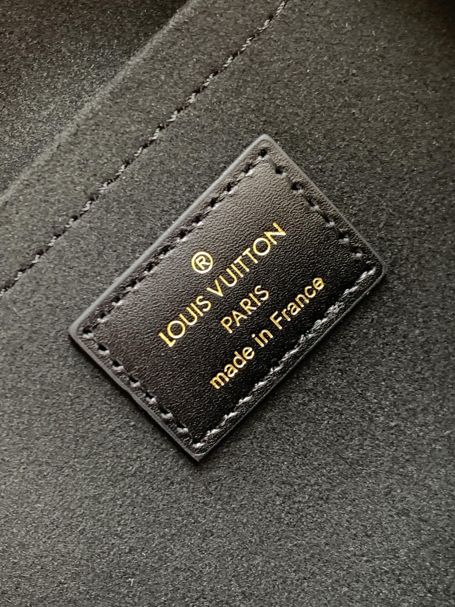 Louis Vuitton Tote Bag Black M-l-s