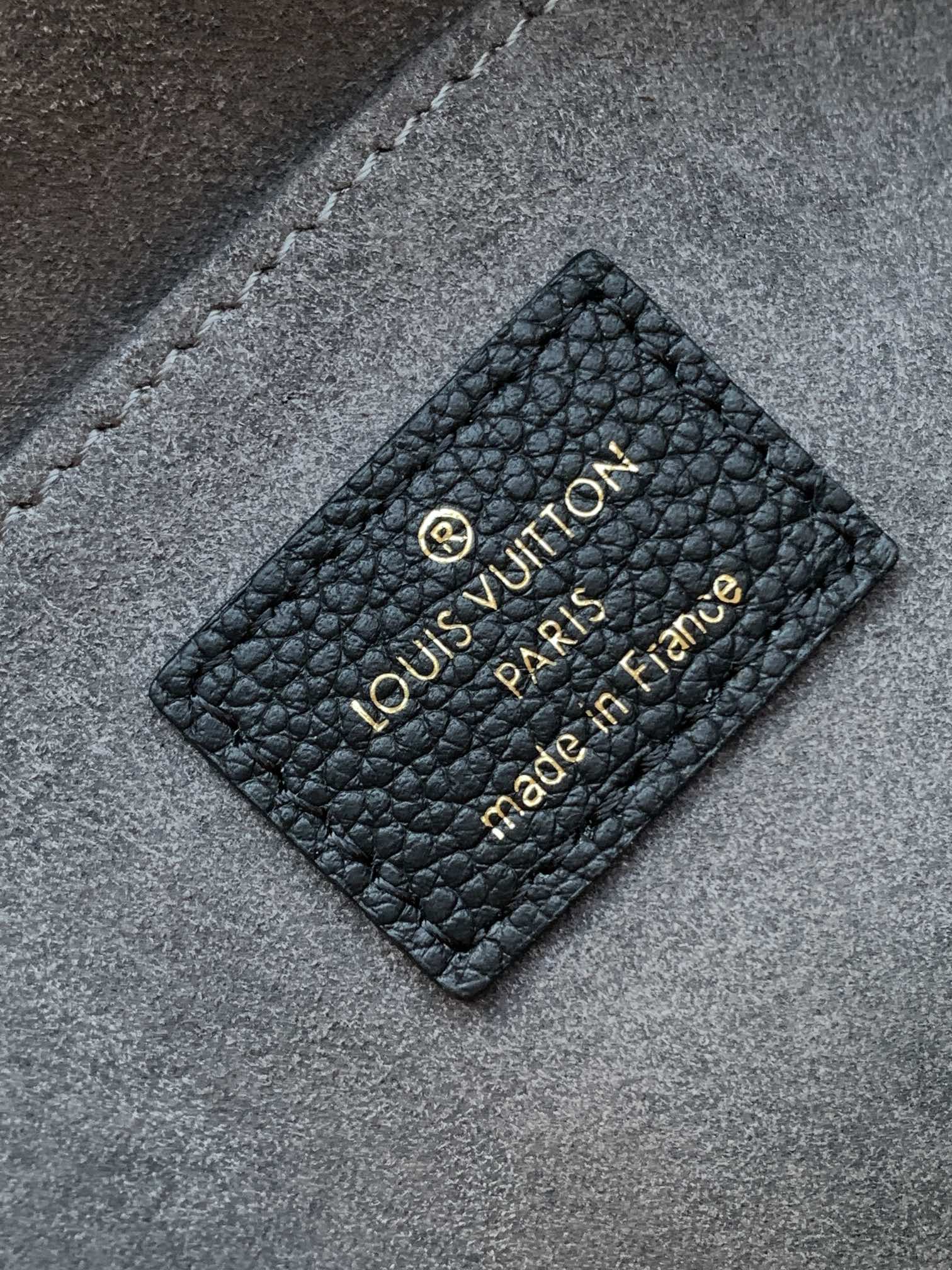 Louis Vuitton Basic Bag Black M-l-s