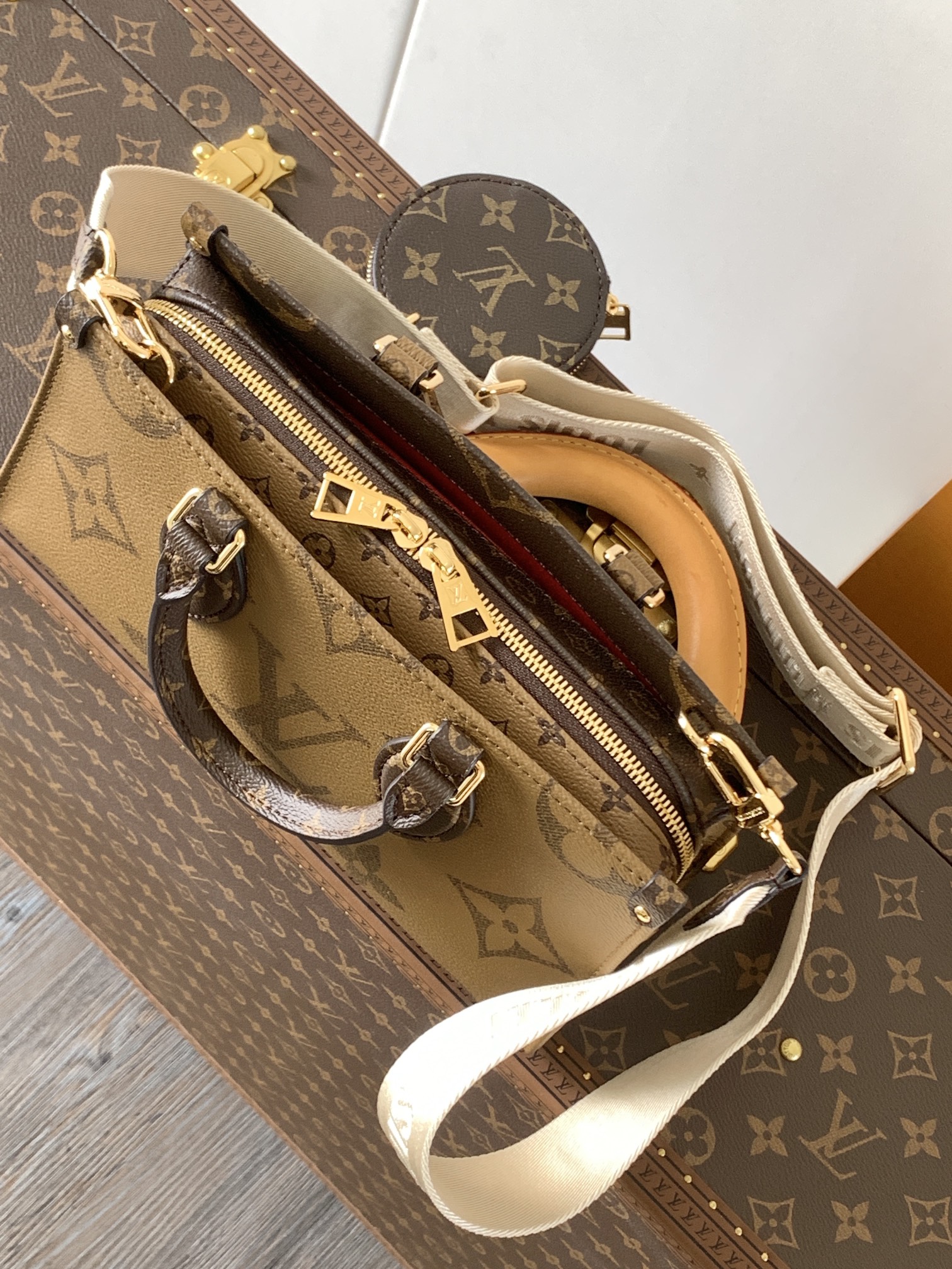 Louis Vuitton Tote Bag Canvas M-s