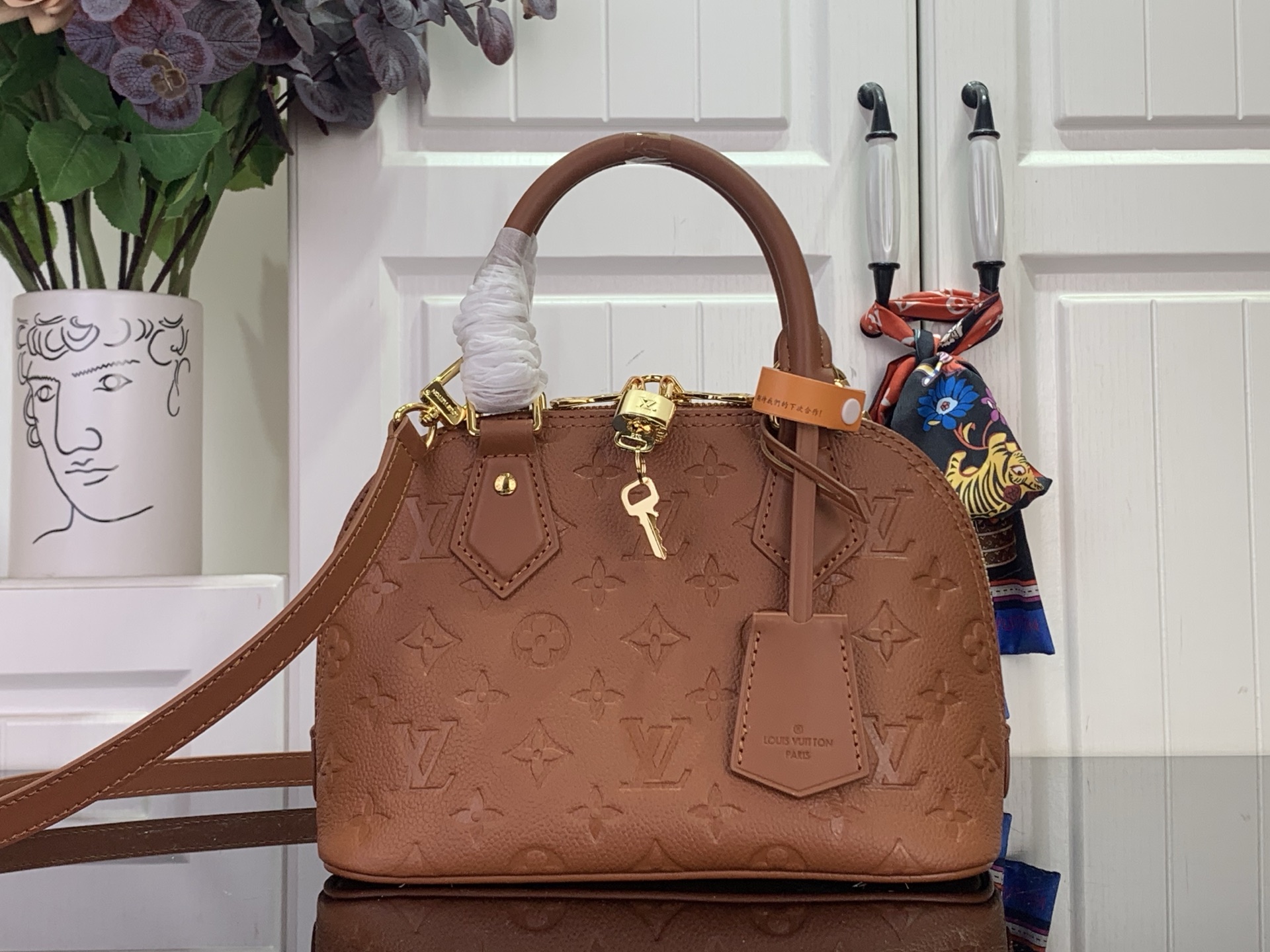 Louis Vuitton Tote Bag Black M-l-s