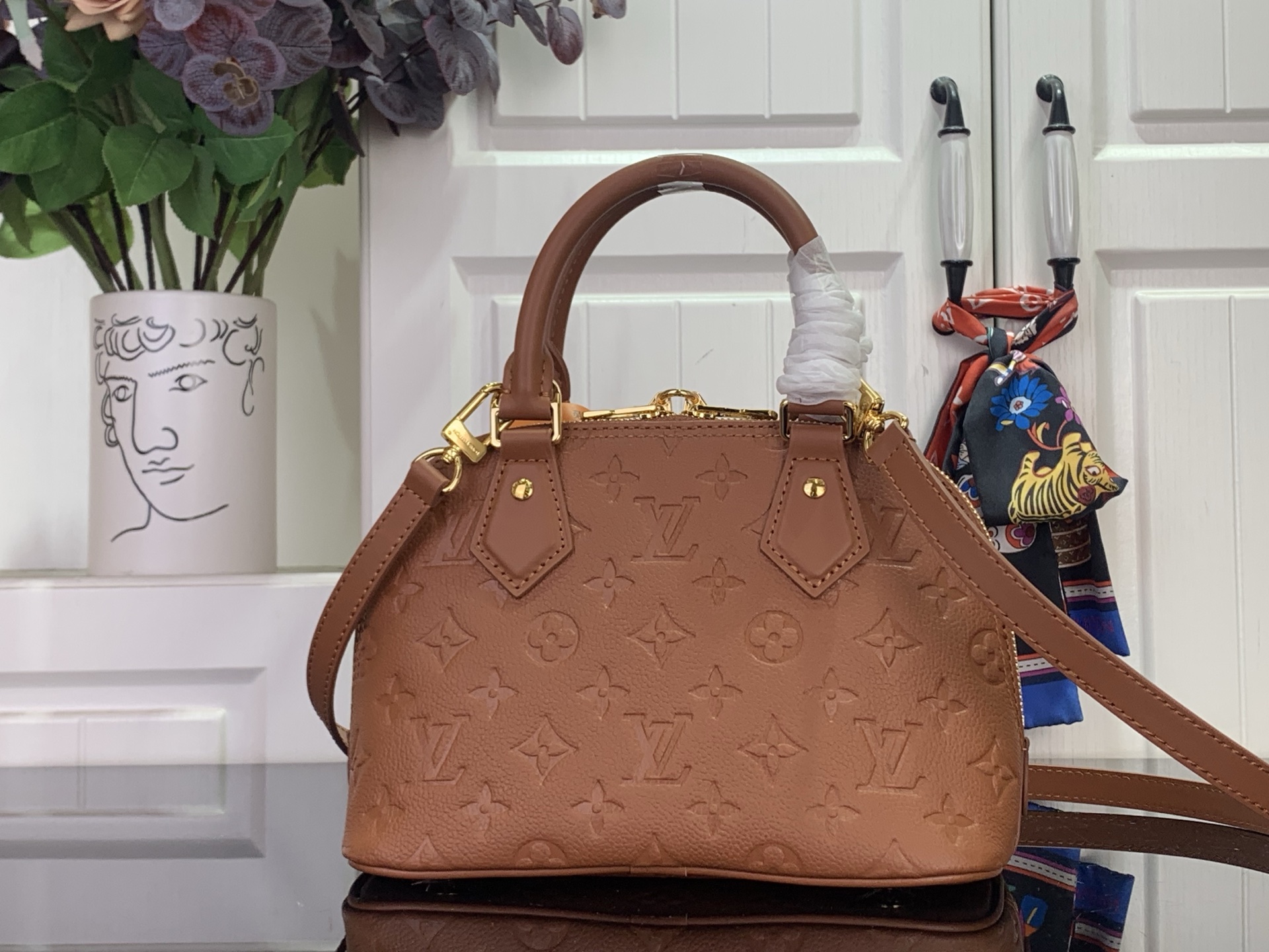 Louis Vuitton Tote Bag Black M-l-s