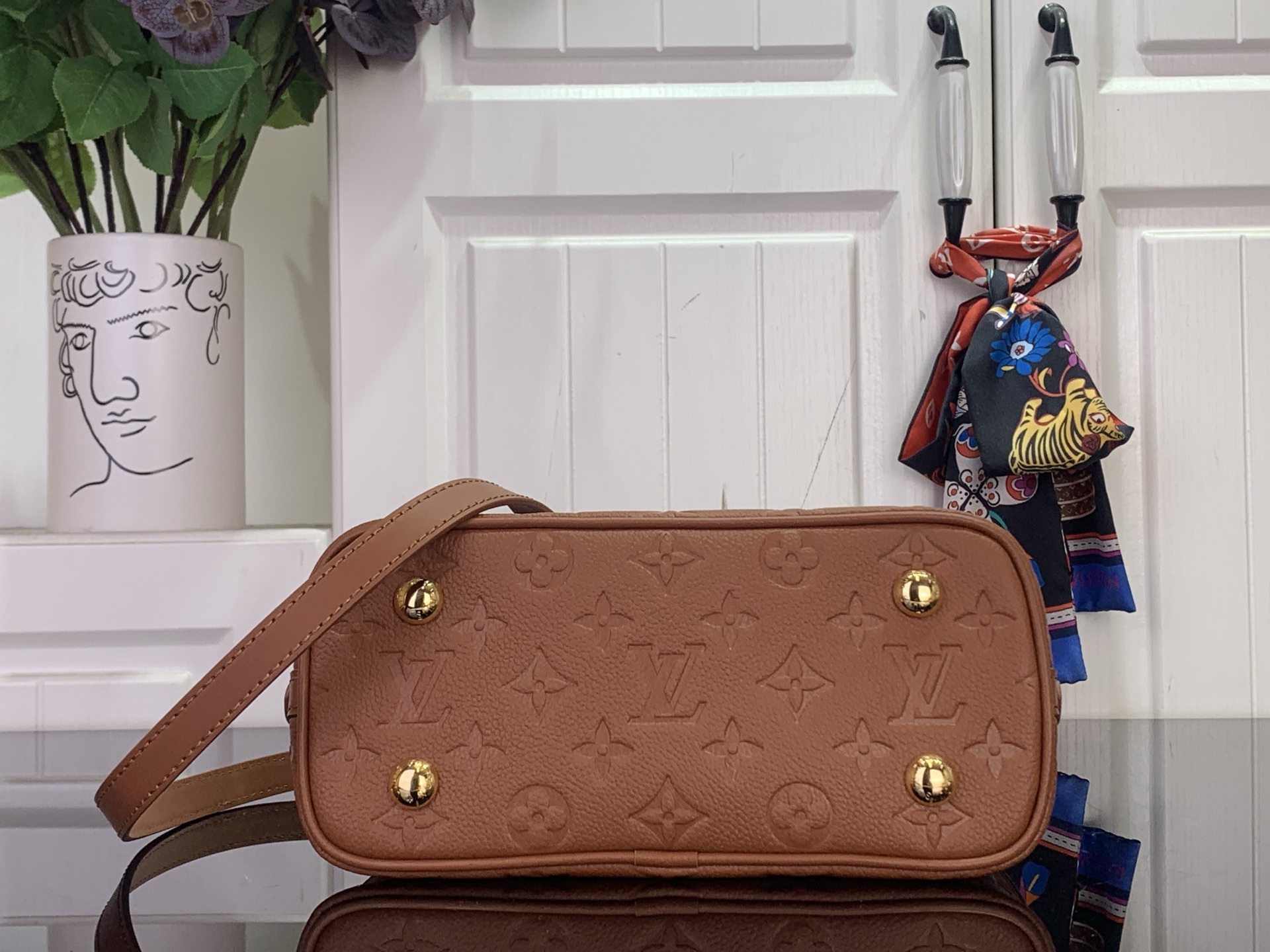 Louis Vuitton Tote Bag Black M-l-s