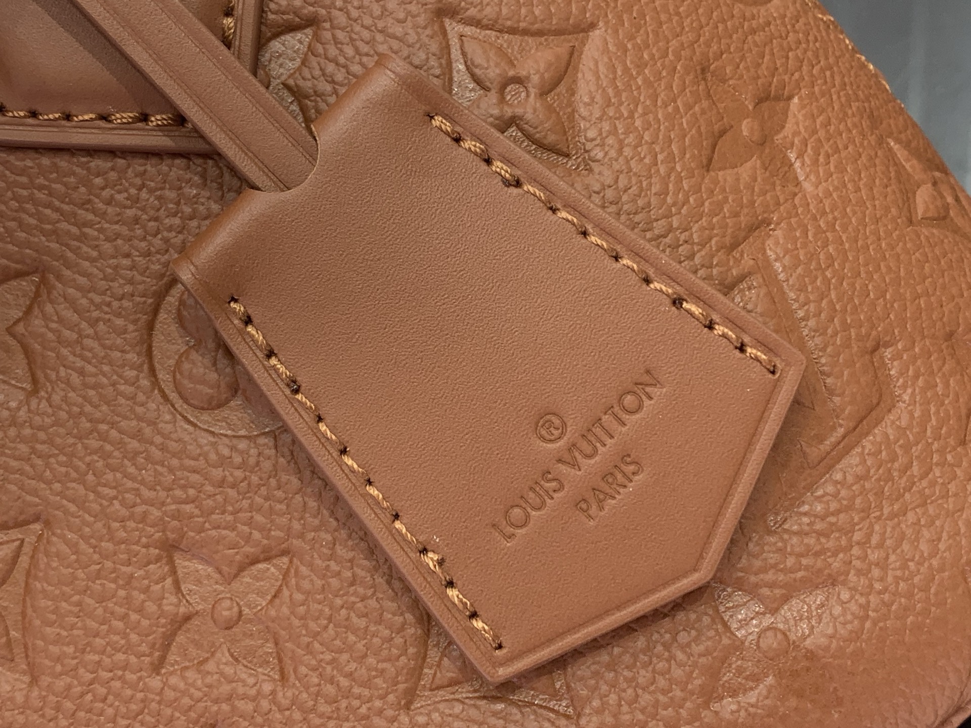 Louis Vuitton Tote Bag Black M-l-s