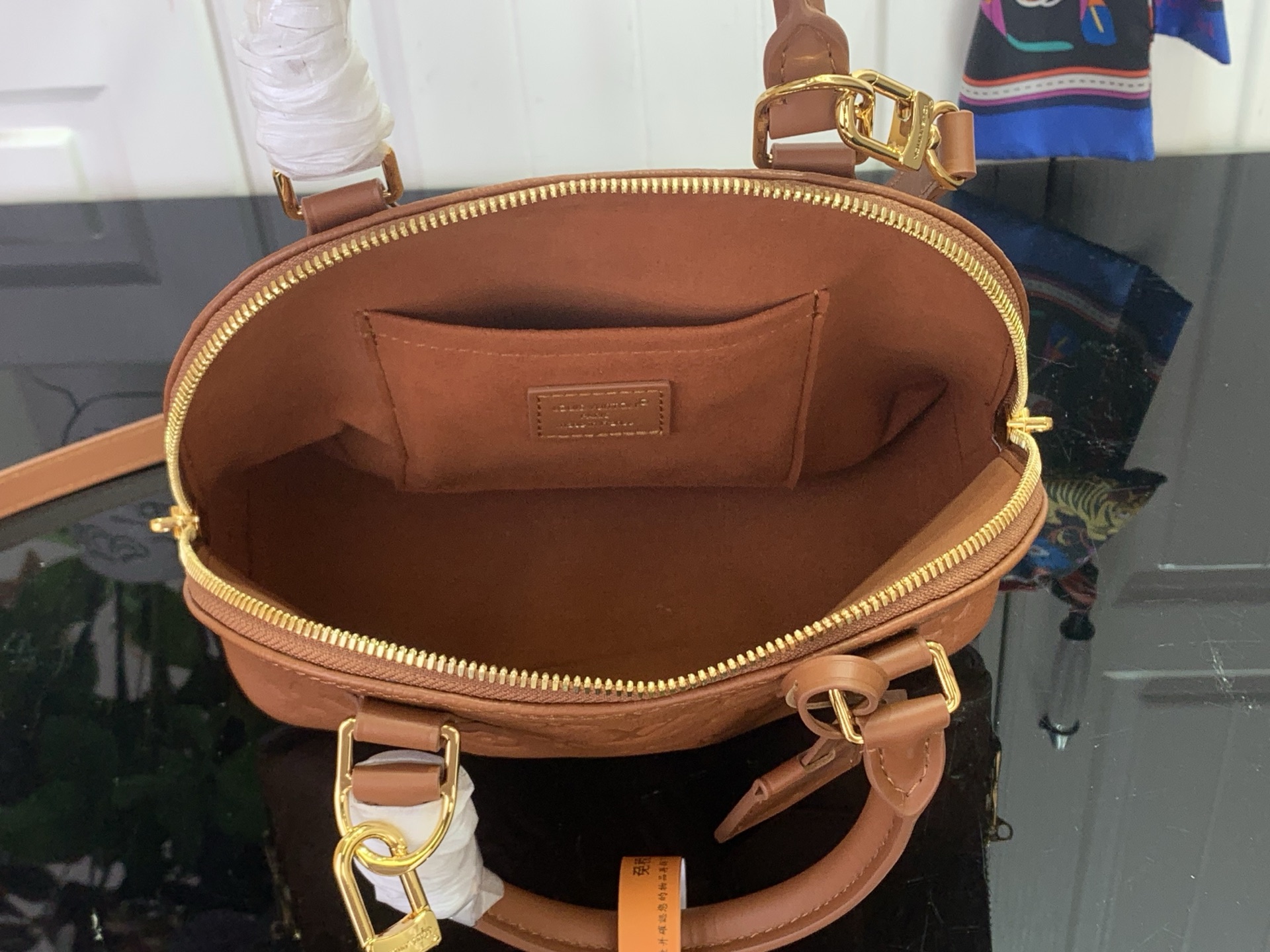 Louis Vuitton Tote Bag Black M-l-s