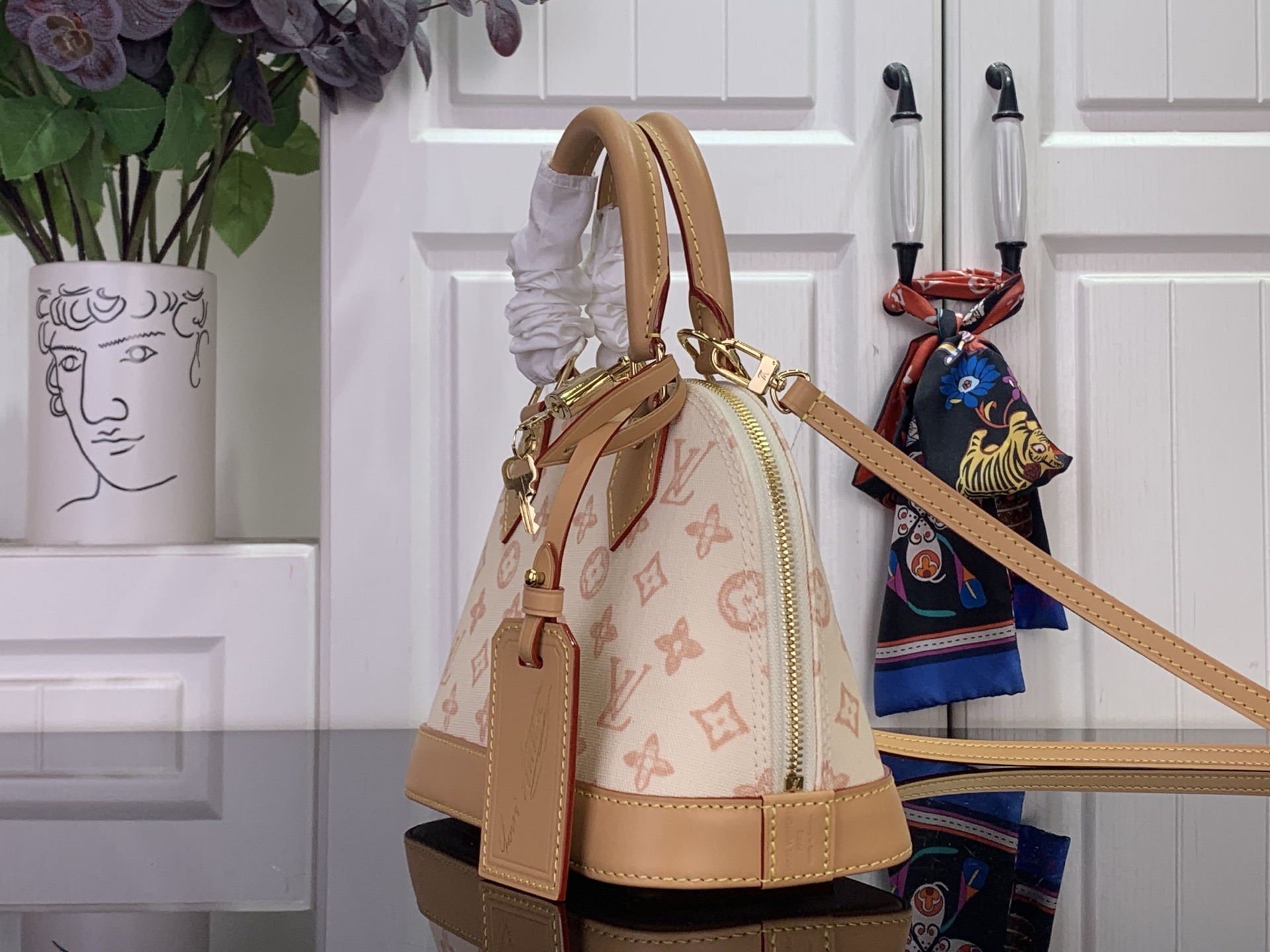 Louis Vuitton Basic Bag Canvas M-l