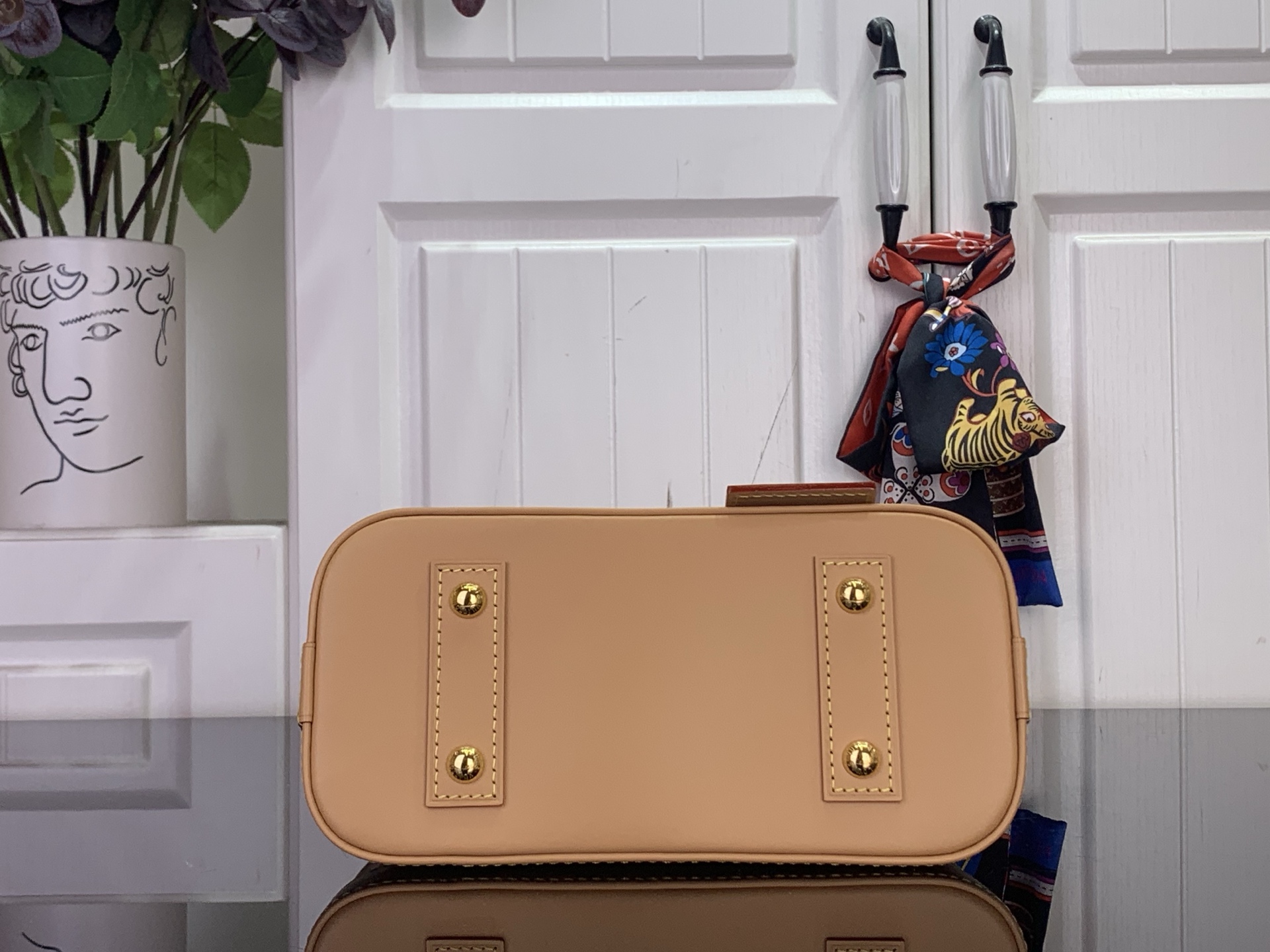 Louis Vuitton Basic Bag Canvas M-l