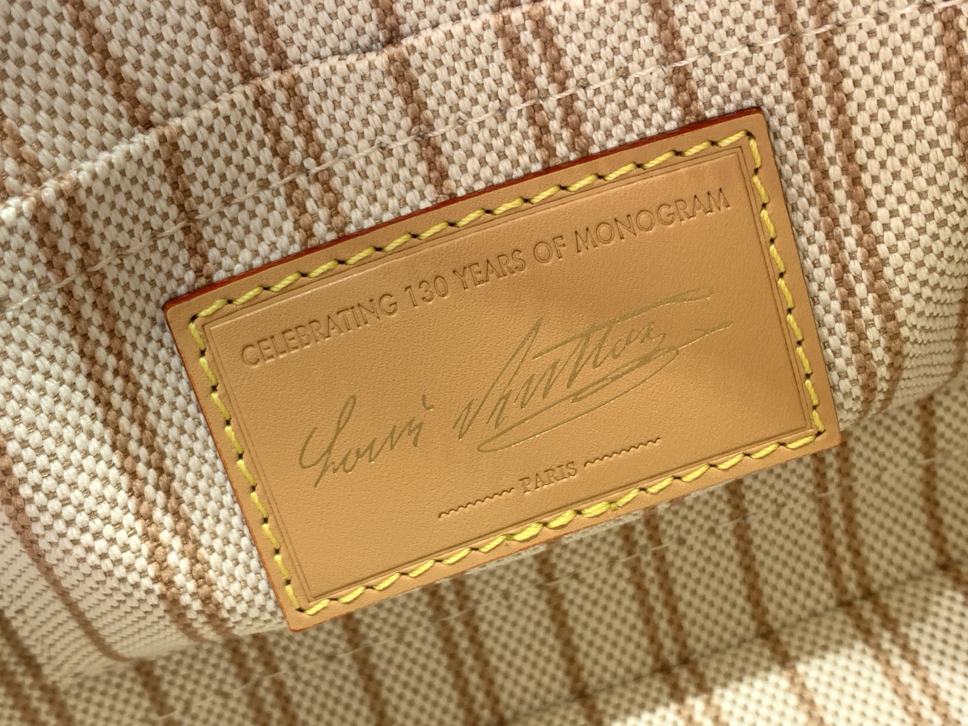 Louis Vuitton Basic Bag Canvas M-l