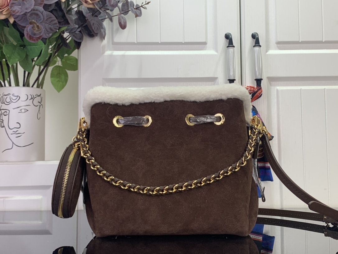 Louis Vuitton Basic Bag Coffee M-l-s