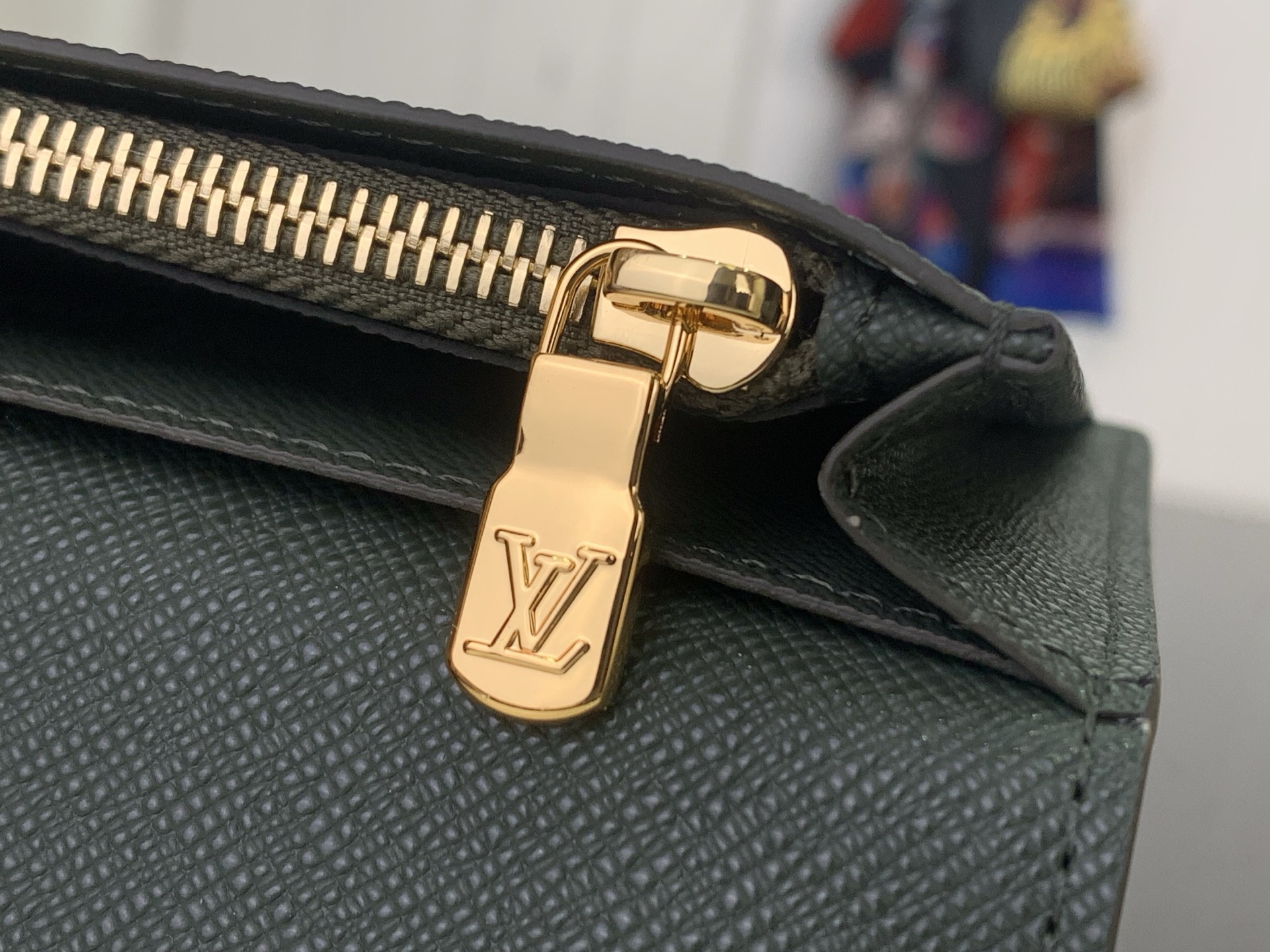 Louis Vuitton Basic Bag Cow Leather Green M-l-s