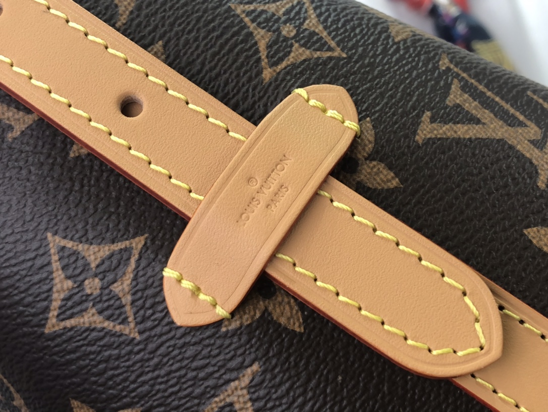 Louis Vuitton Clutch Bag Canvas M-l