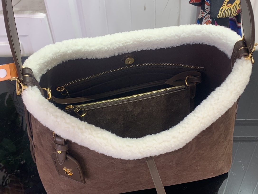 Basic Bag Cow Leather M-l-s