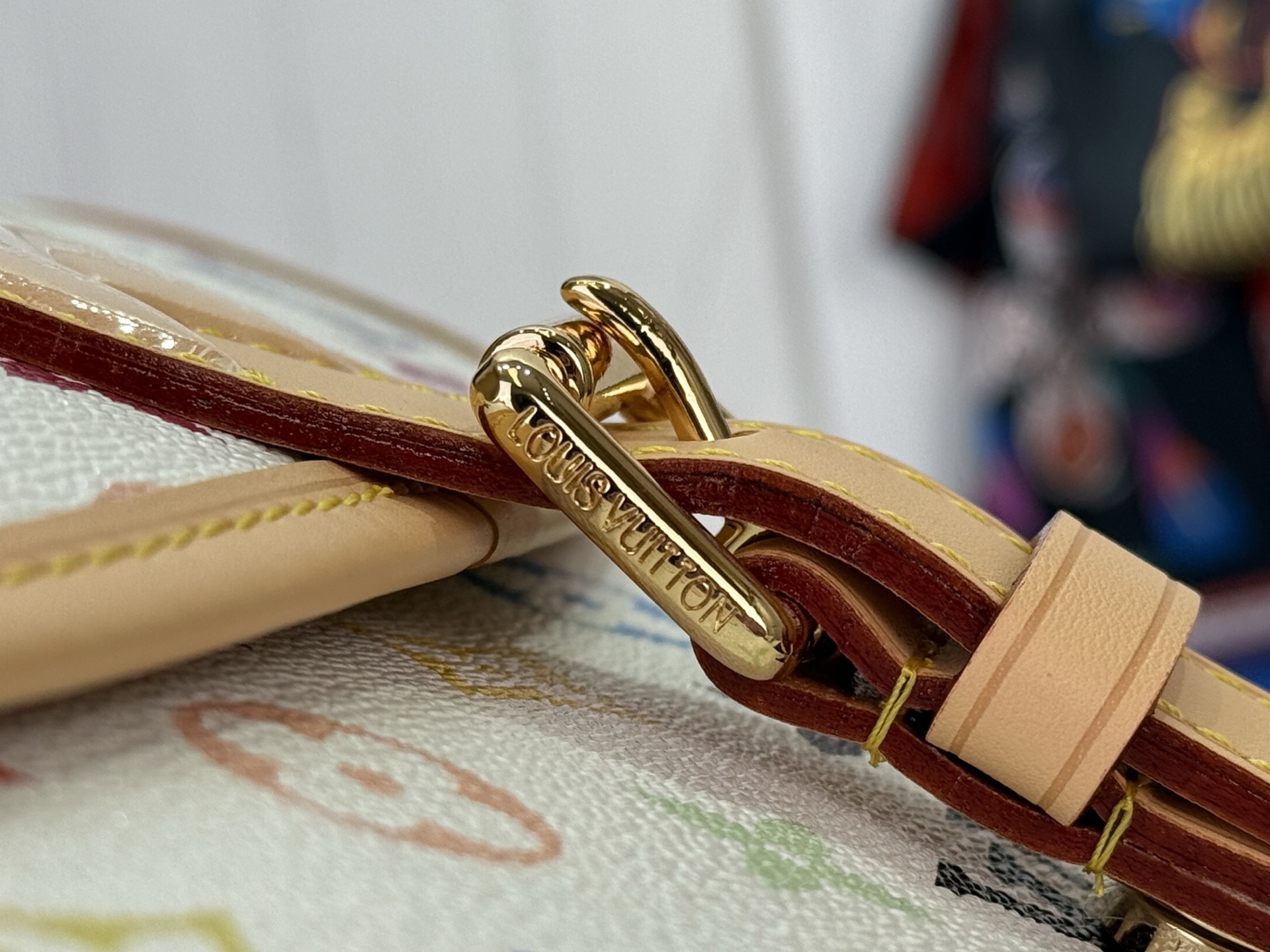 Louis Vuitton Basic Bag M