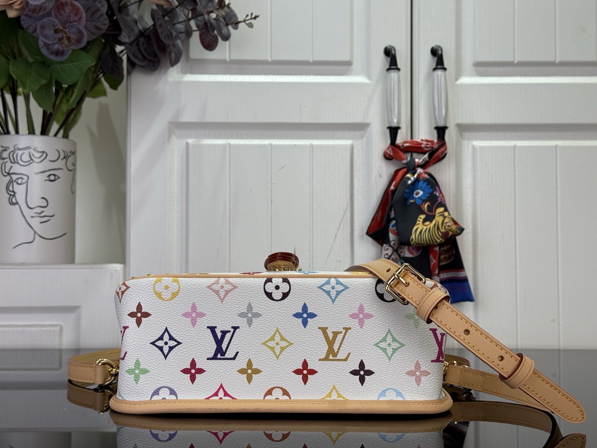 Louis Vuitton Basic Bag M