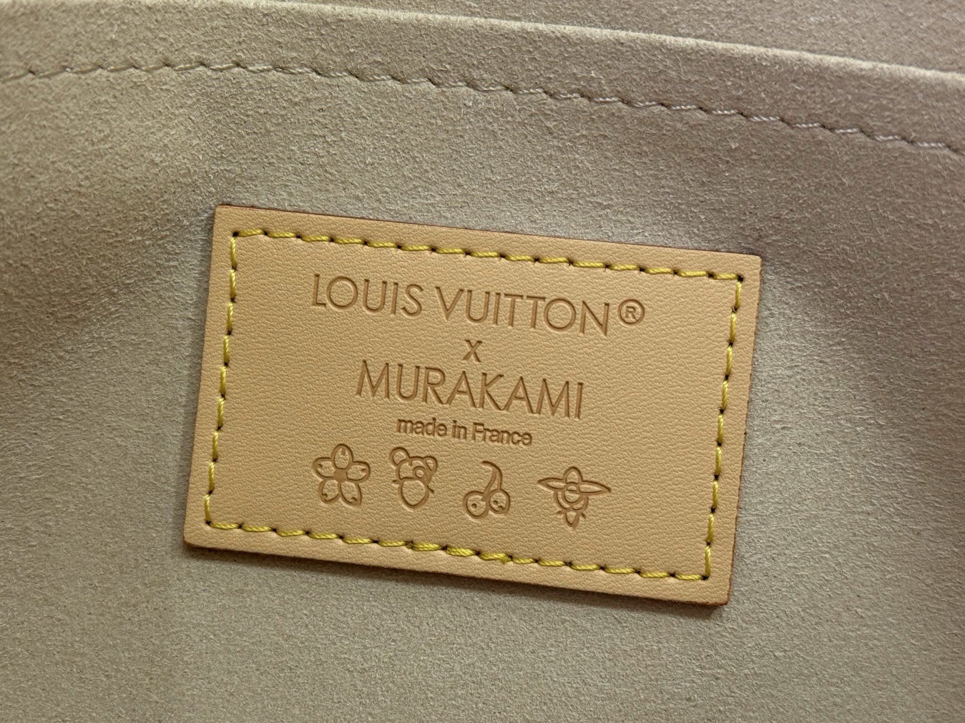 Louis Vuitton Basic Bag M
