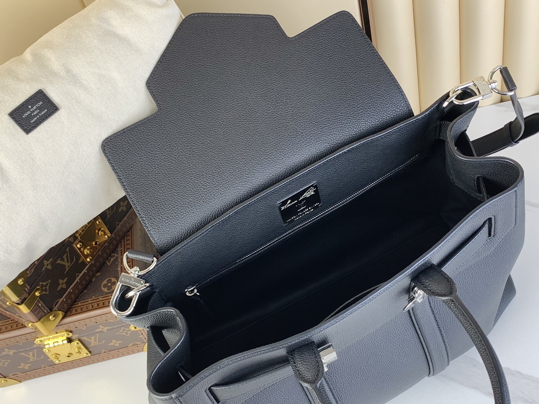 Tote Bag Cow Leather Black M-l-s