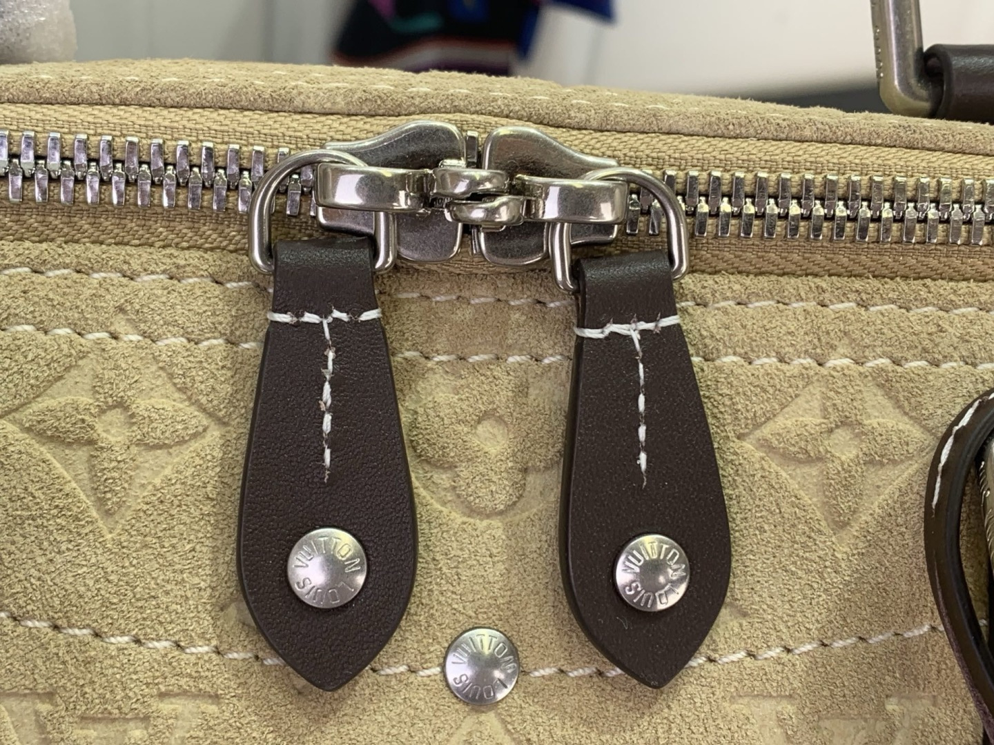 Louis Vuitton Basic Bag M-l-s