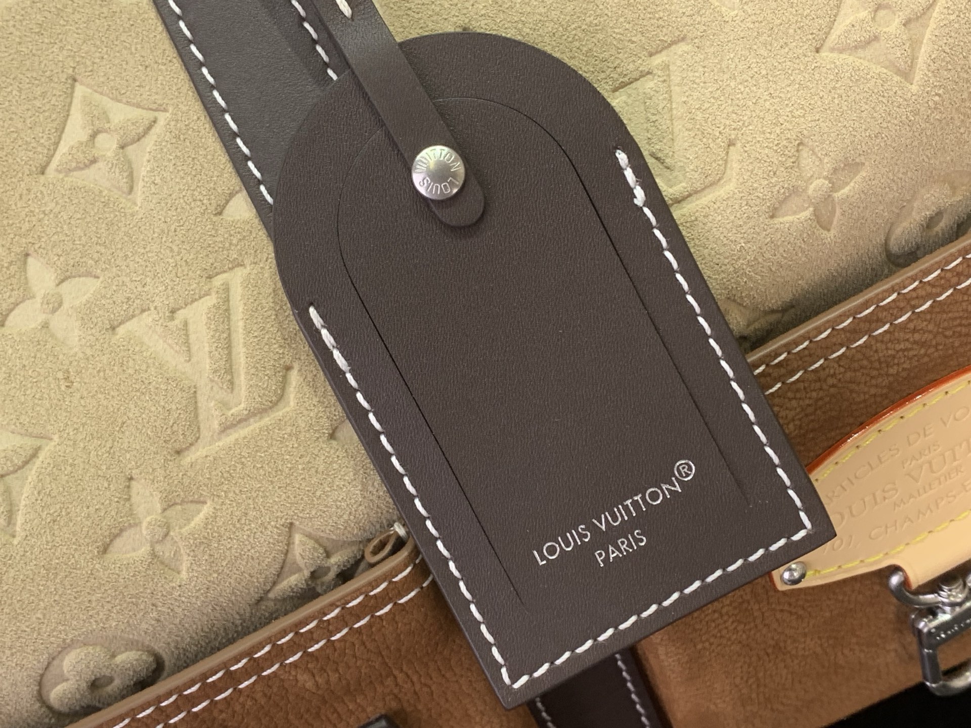 Louis Vuitton Basic Bag M-l-s