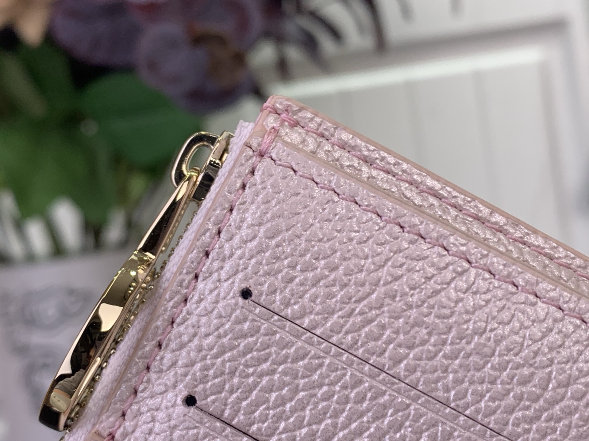 Louis Vuitton Basic Bag M-l-s