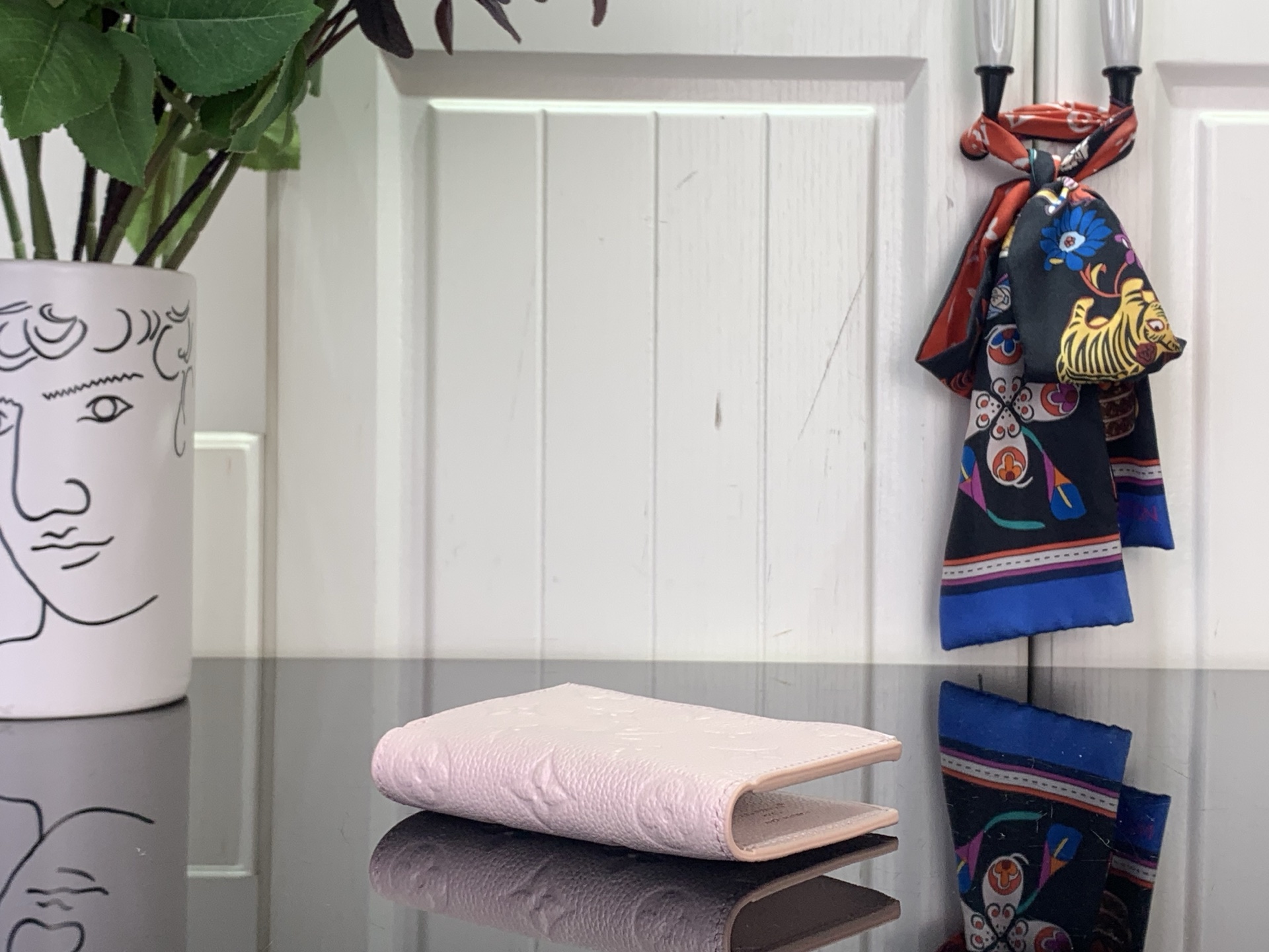 Louis Vuitton Basic Bag M-l-s