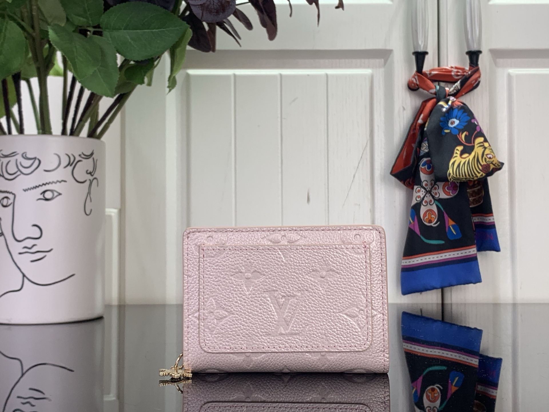 Louis Vuitton Basic Bag Gold M-l-s