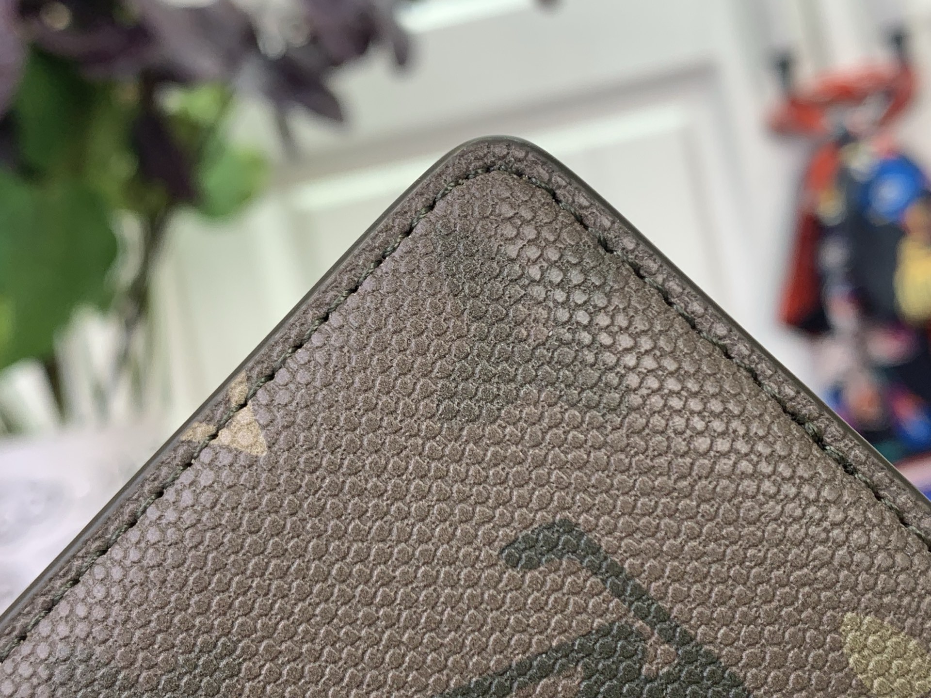 Louis Vuitton Basic Bag Cow Leather Green M-l-s